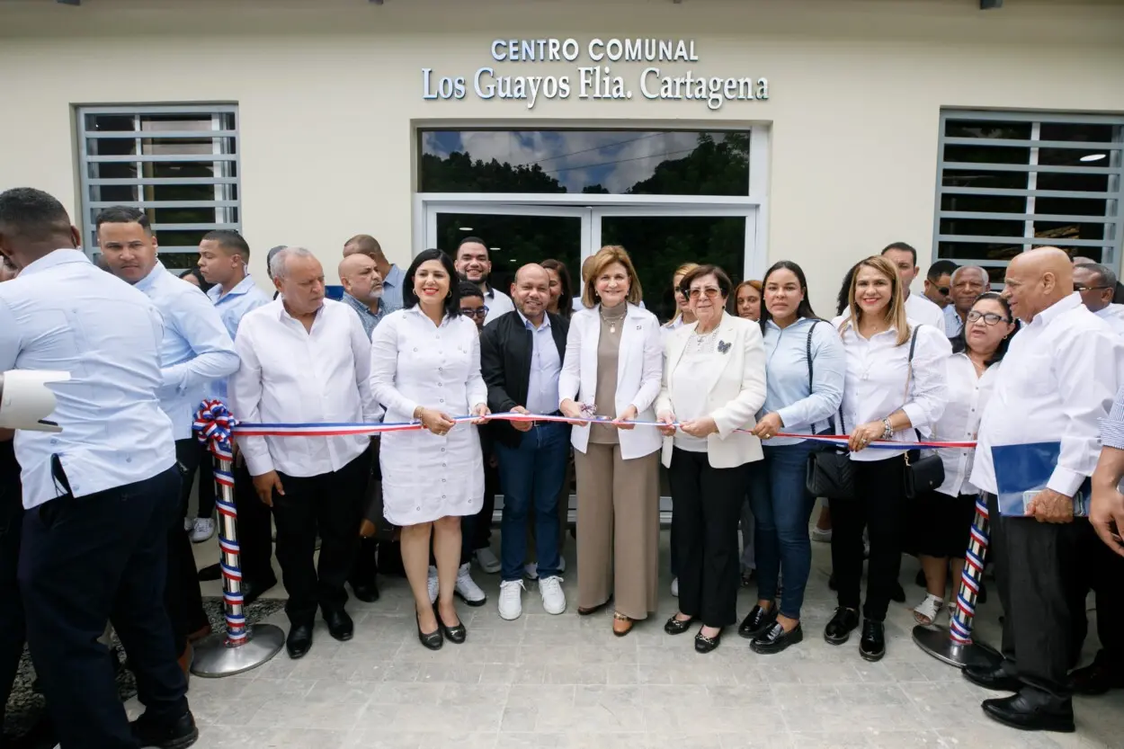 vicepresidenta Raquel Peña inaugura obras educativas en el Cibao