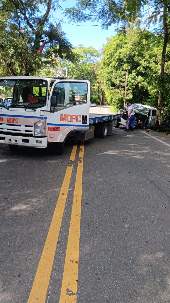 911 coordina asistencia de seis afectados en accidente de tránsito en Monseñor Nouel