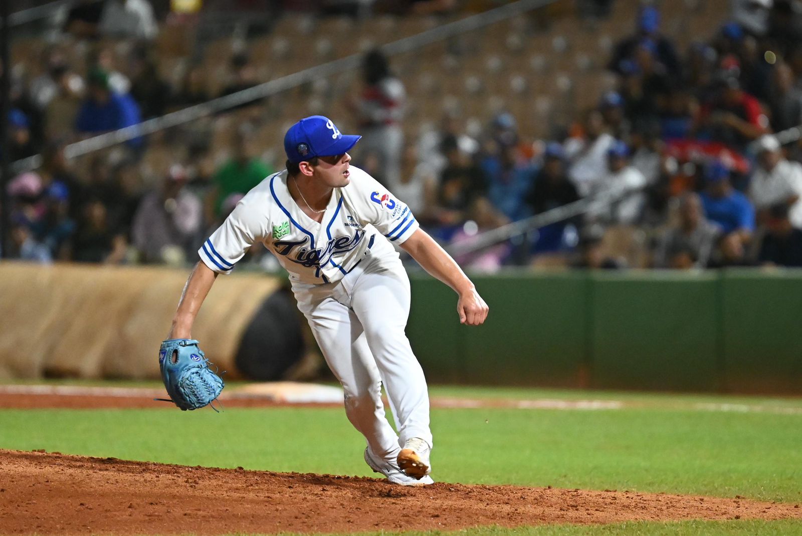 Tigres del Licey contratan a Tellache, el zurdo estadounidense