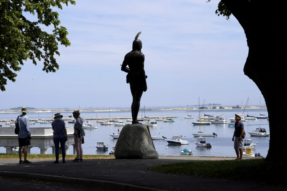 Una rara pero mortal infección por el virus del mosquito ha hecho que las ciudades de Massachusetts insten a la vigilancia