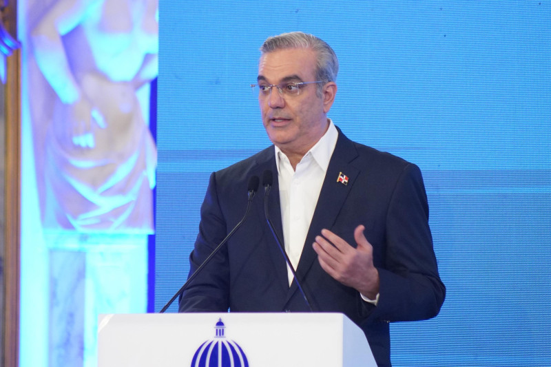 Luis Abinader: “Esta semana vienen varios decretos”