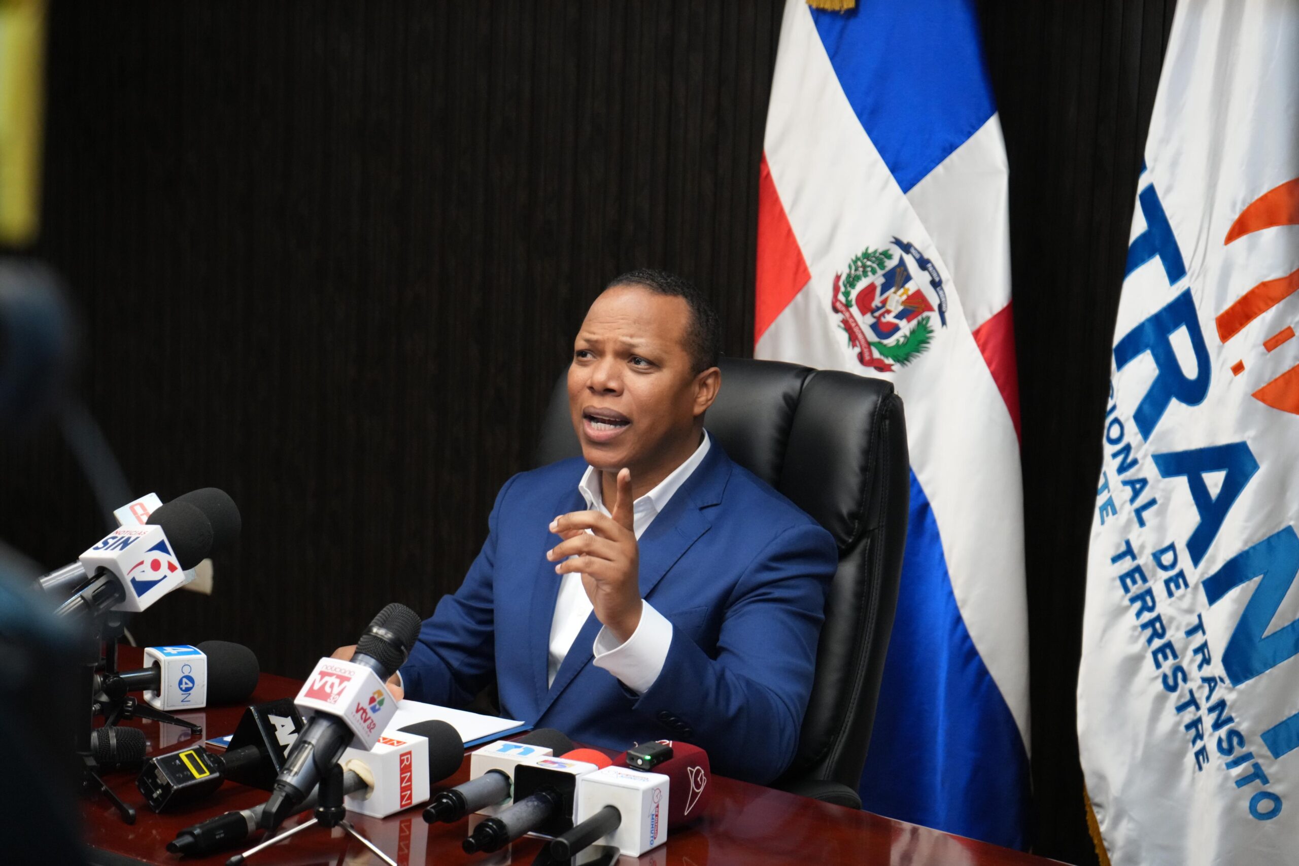 Milton Morrison defiende préstamo del BID y responde a críticas: “Ese dinero es para salvar vidas”
