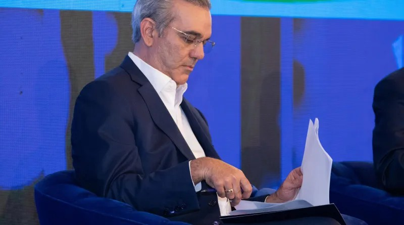 Luis Abinader anunciará fusión o eliminación de entidades públicas