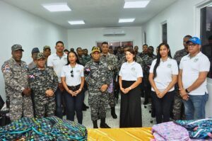 ASEOPNA realiza donación de útiles escolares en Santo Domingo Oeste