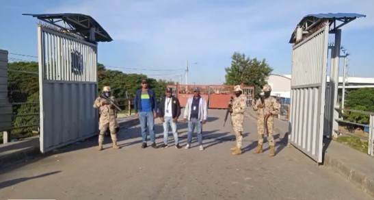 El Ejército detuvo a chofer y a su ayudante con 29 haitianos indocumentados en Valverde