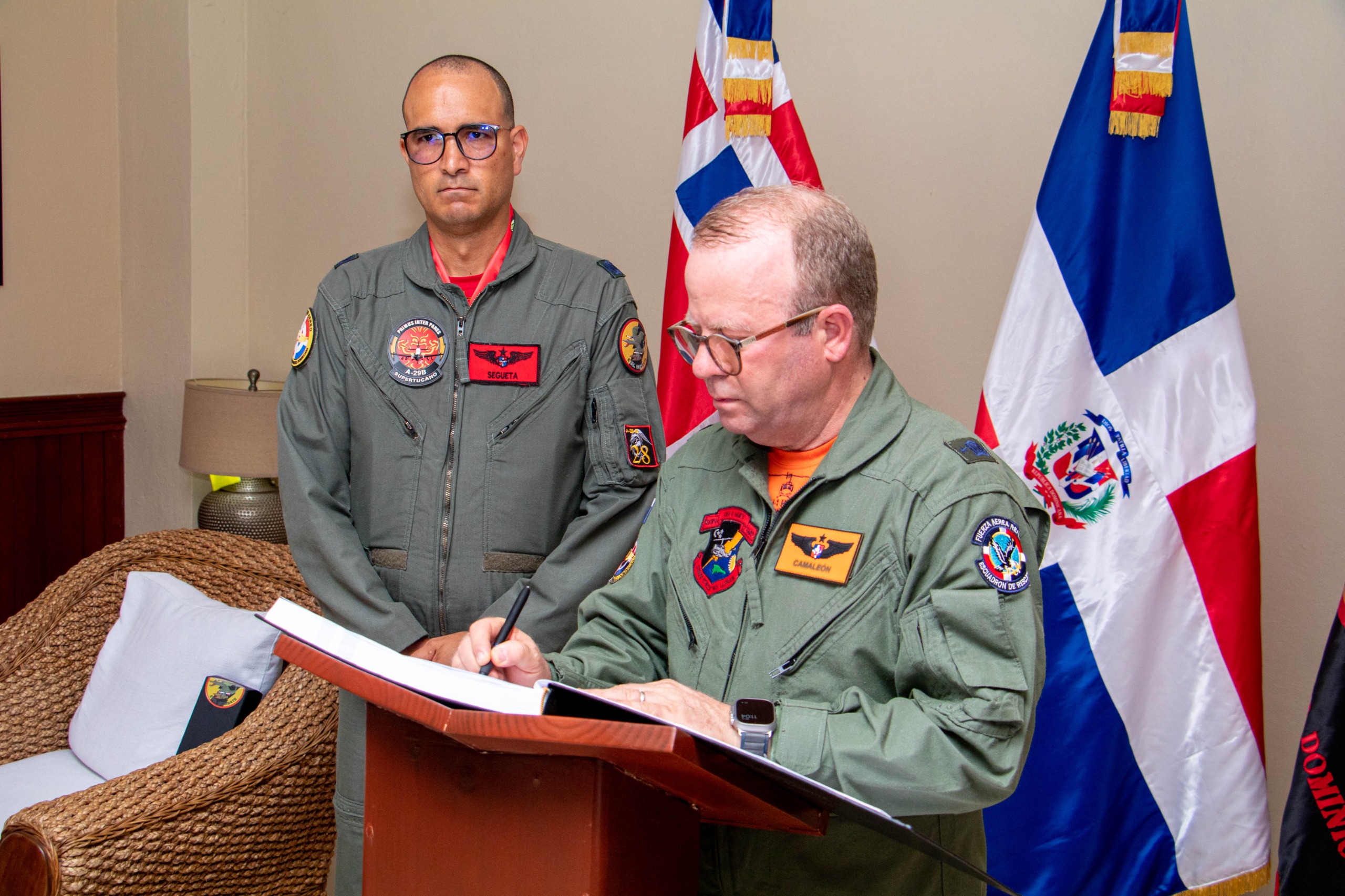 Fuerza Aérea conmemora 62 aniversario del Escuadrón de Combate con actos patrios y misa de acción de gracia