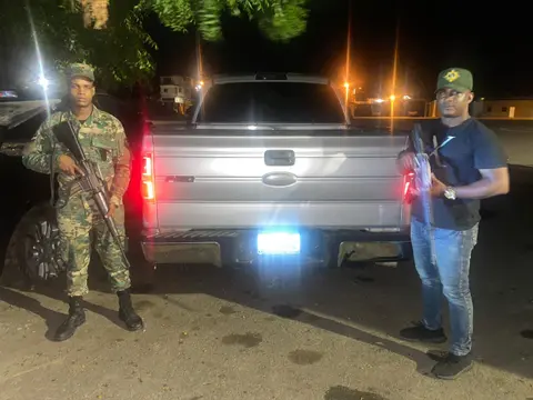 El ejército confisca 1.200 cajetillas de cigarrillos ilegales en MaoLaguna