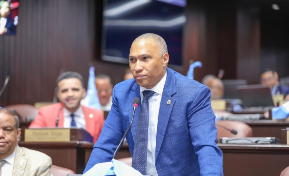 Diputado Echevarría pide incluir en presupuesto del 2025 construcción del hospital general en Santo Domingo Este