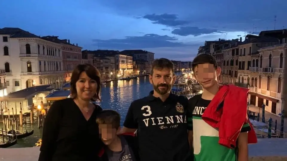 Adolescente mata a su familia en su casa en Italia