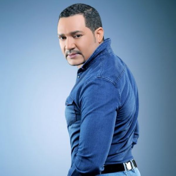 Bachatero Frank Reyes aclaró que no se fue del país por supuesta inseguridad ciudadana.