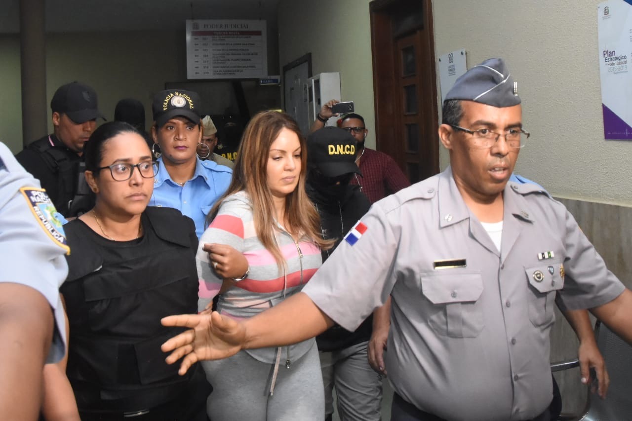 Apresan  a Marisol Franco, esposa de César El Abusador