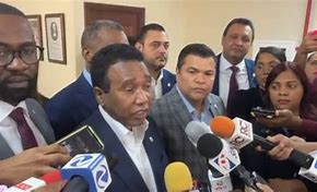 Senadores de la Fuerza del Pueblo critican la decisión de la comisión bicameral sobre la Reforma Constitucional