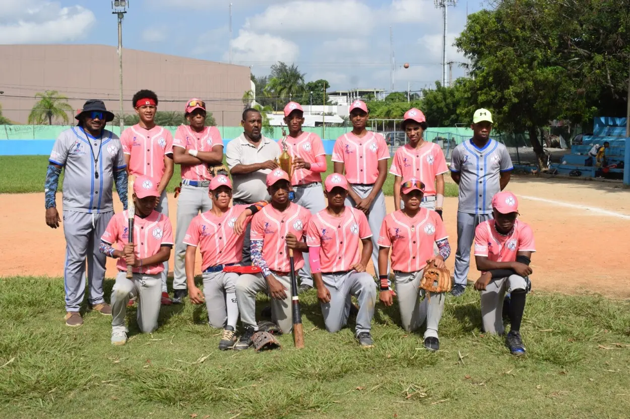 Culmina torneo de béisbol en categoría 13 y 14