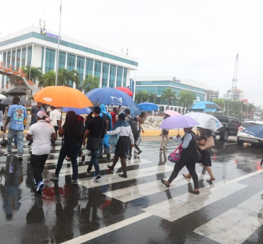 Las lluvias continuarán al menos hasta el viernes, por presencia de vaguada