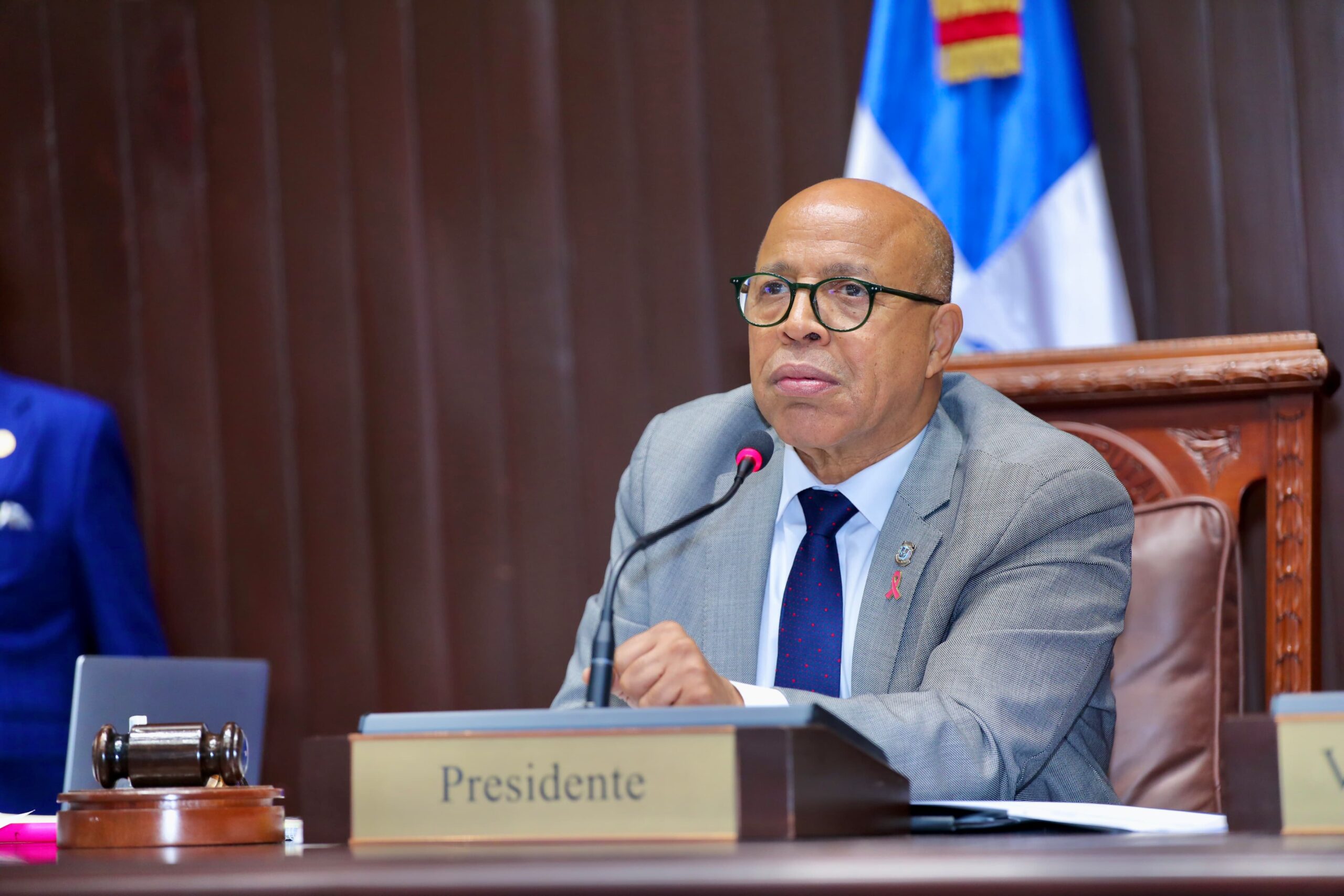 Pacheco asegura que escucharán a todos los sectores en torno al proyecto de Modernización Fiscal