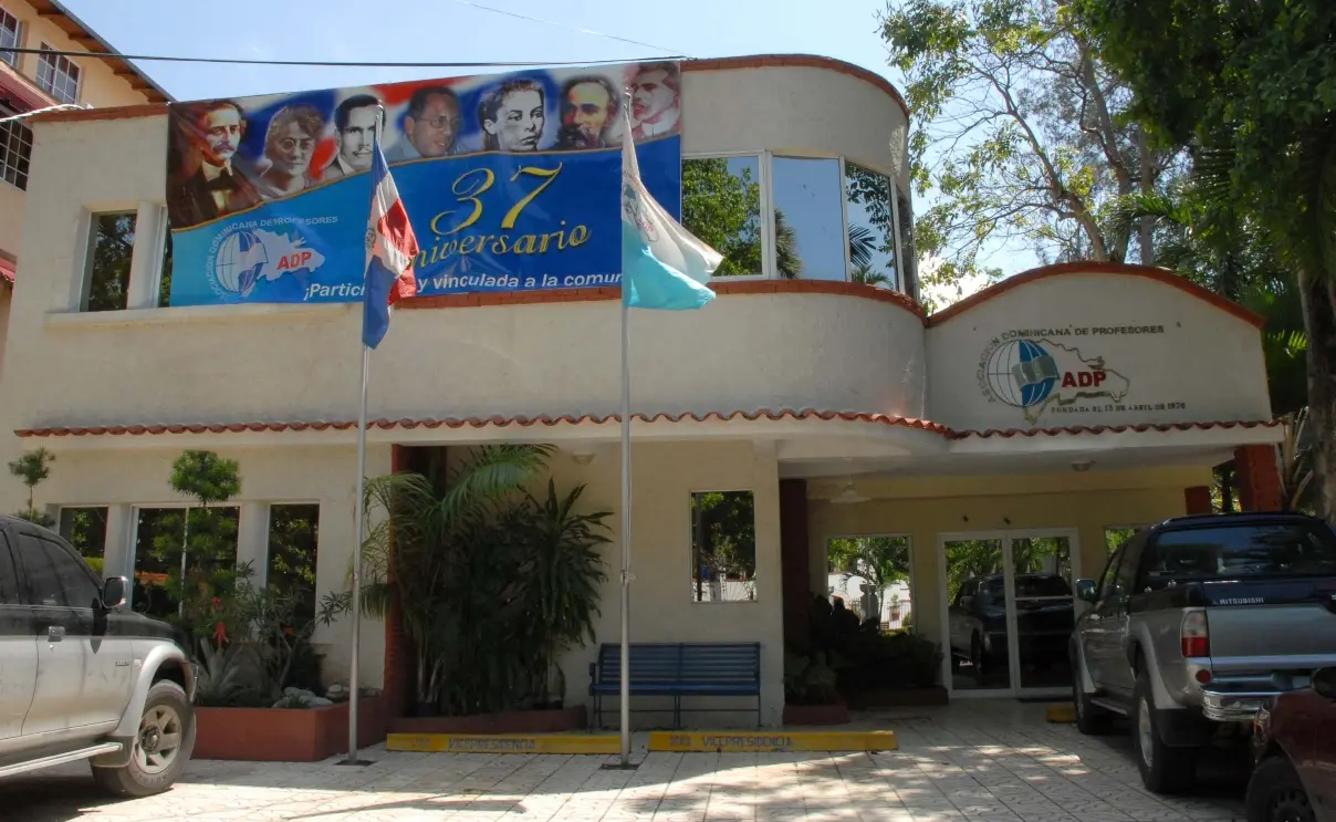 ADP paralizará las clases; declara luto nacional