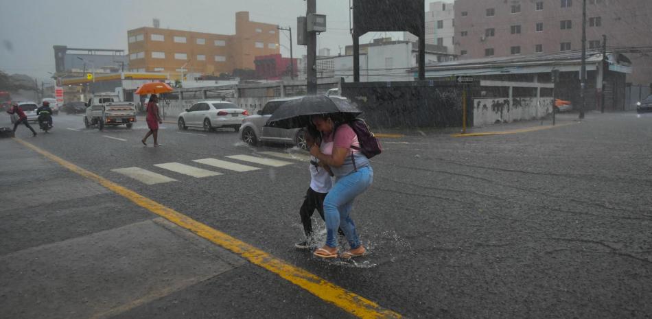 Zona de aguaceros podría convertirse en ciclón en los próximos días
