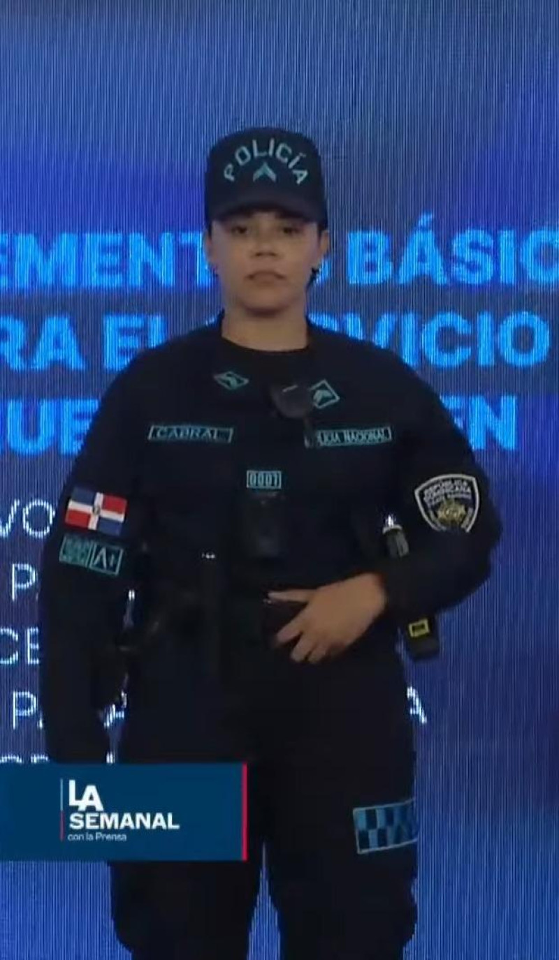 Miembros de la Policía Nacional lucirán un nuevo uniforme a partir de 2025, que tendrá un código QR