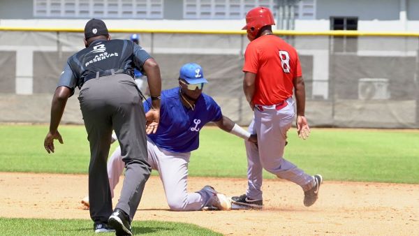Morrobel conectó jonrón y Leones venció al Licey en pretemporada
