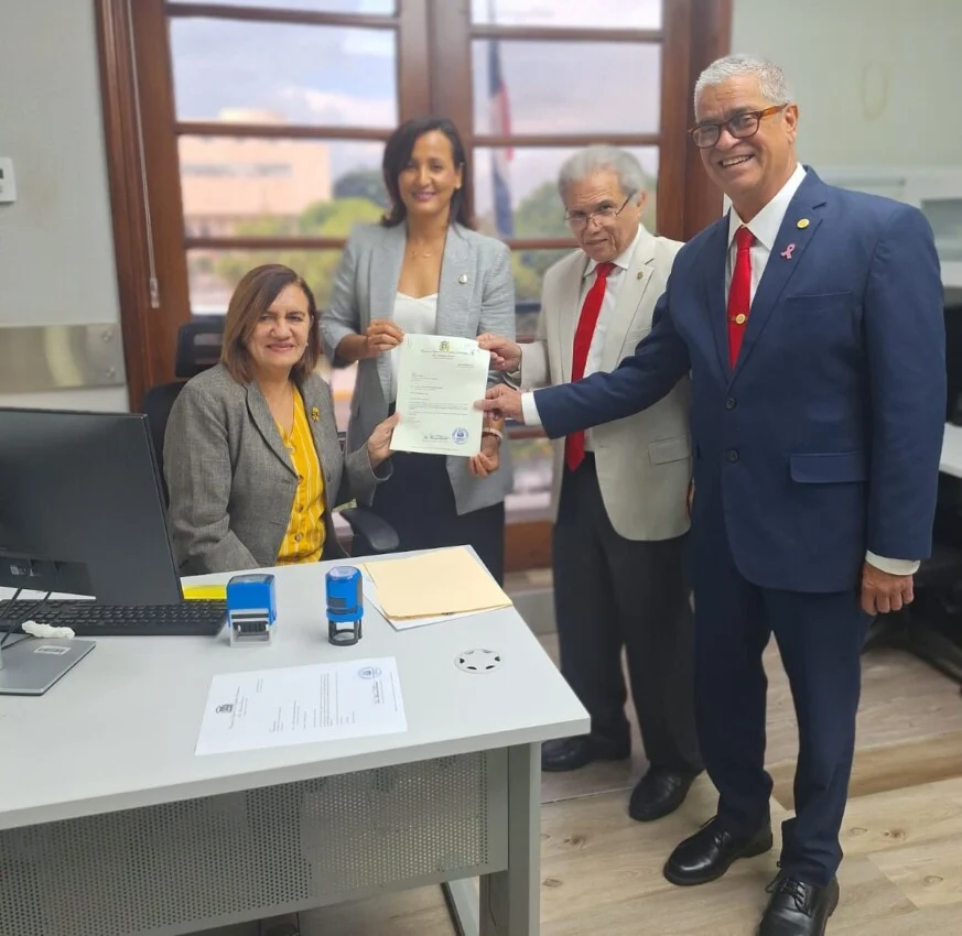 CMD presenta proyecto busca despenalizar actos médicos donde no exista intención causar daño
