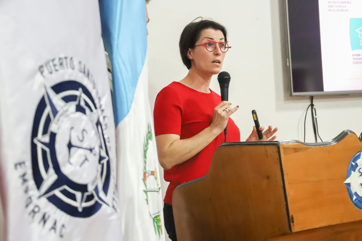La Armada anuncia visita estratégica del Gerente de Desarrollo de Capacidades de la IALA