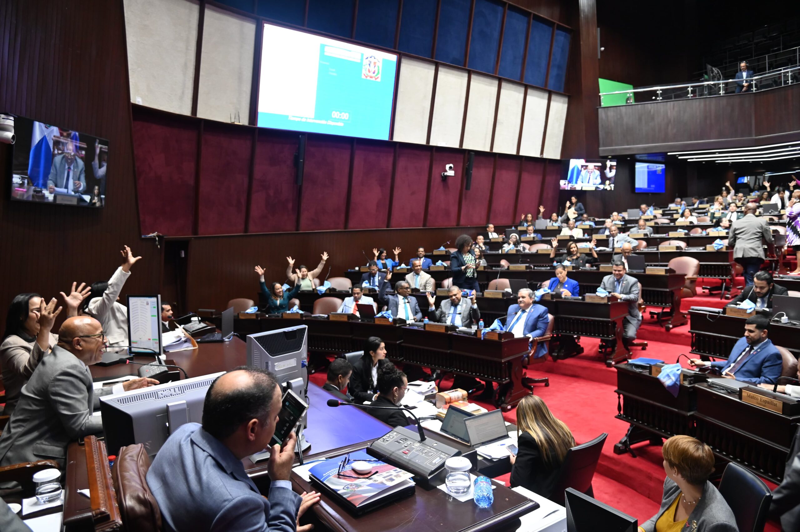 Pacheco asegura que escucharán a todos los sectores en torno al proyecto de Modernización Fiscal