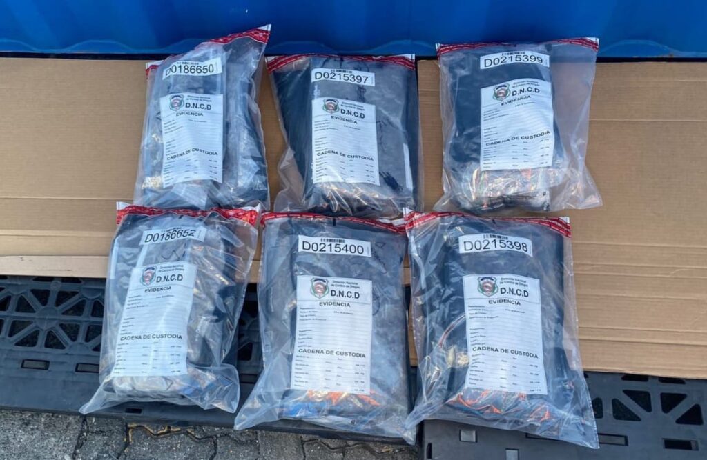 Apresan mujer e incautan otros 13 paquetes de marihuana en Puerto Haina