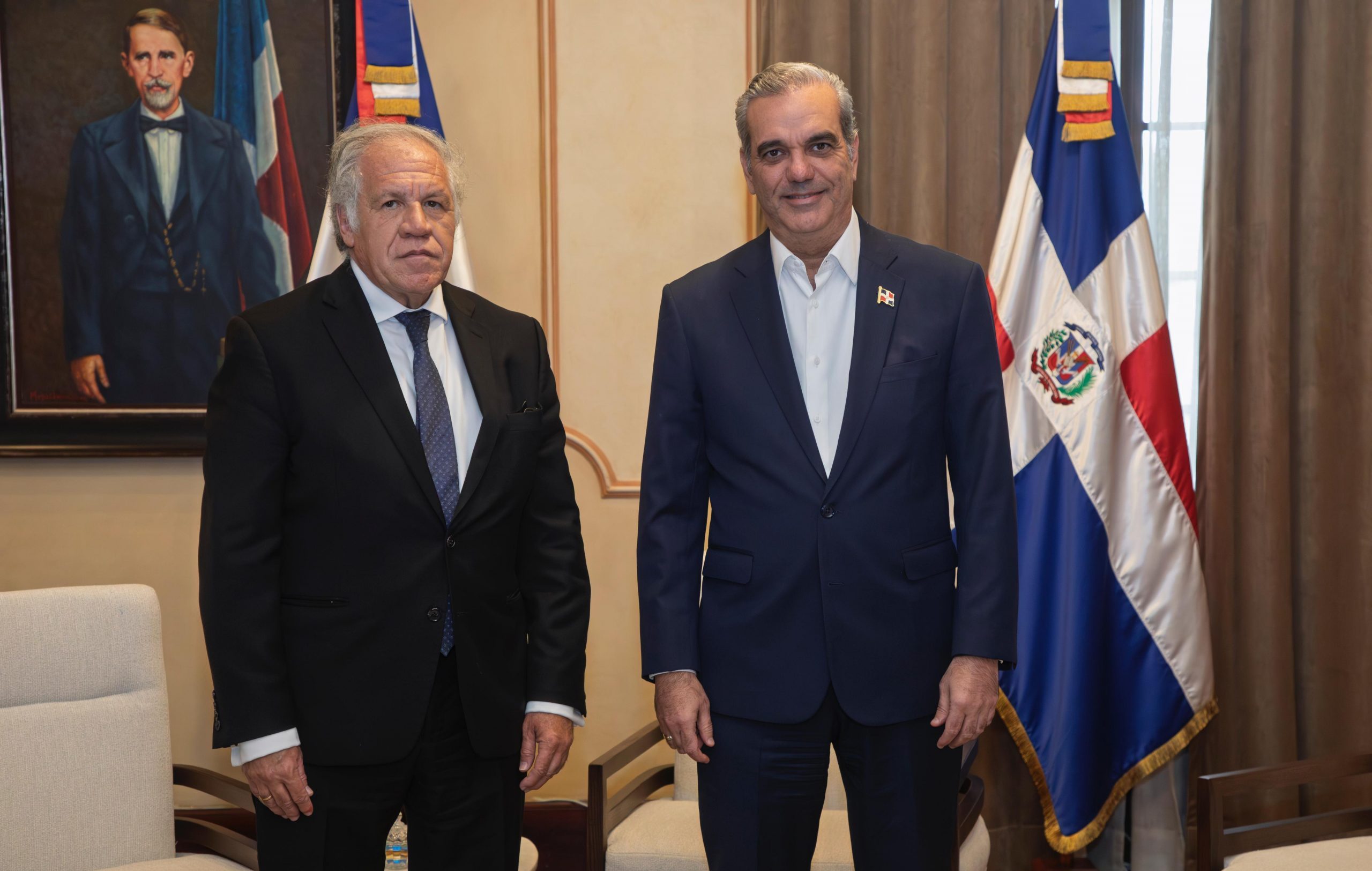El Presidente Abinader recibe al secretario general de la OEA