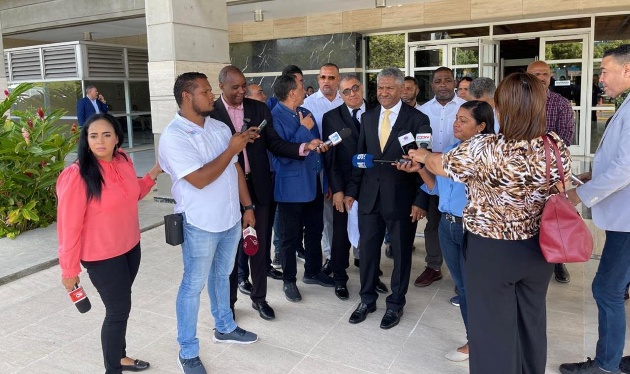 Dueños de bancas de loterías denuncian más de 1,600 bancas ilegales son propiedad de un diputado y un senador