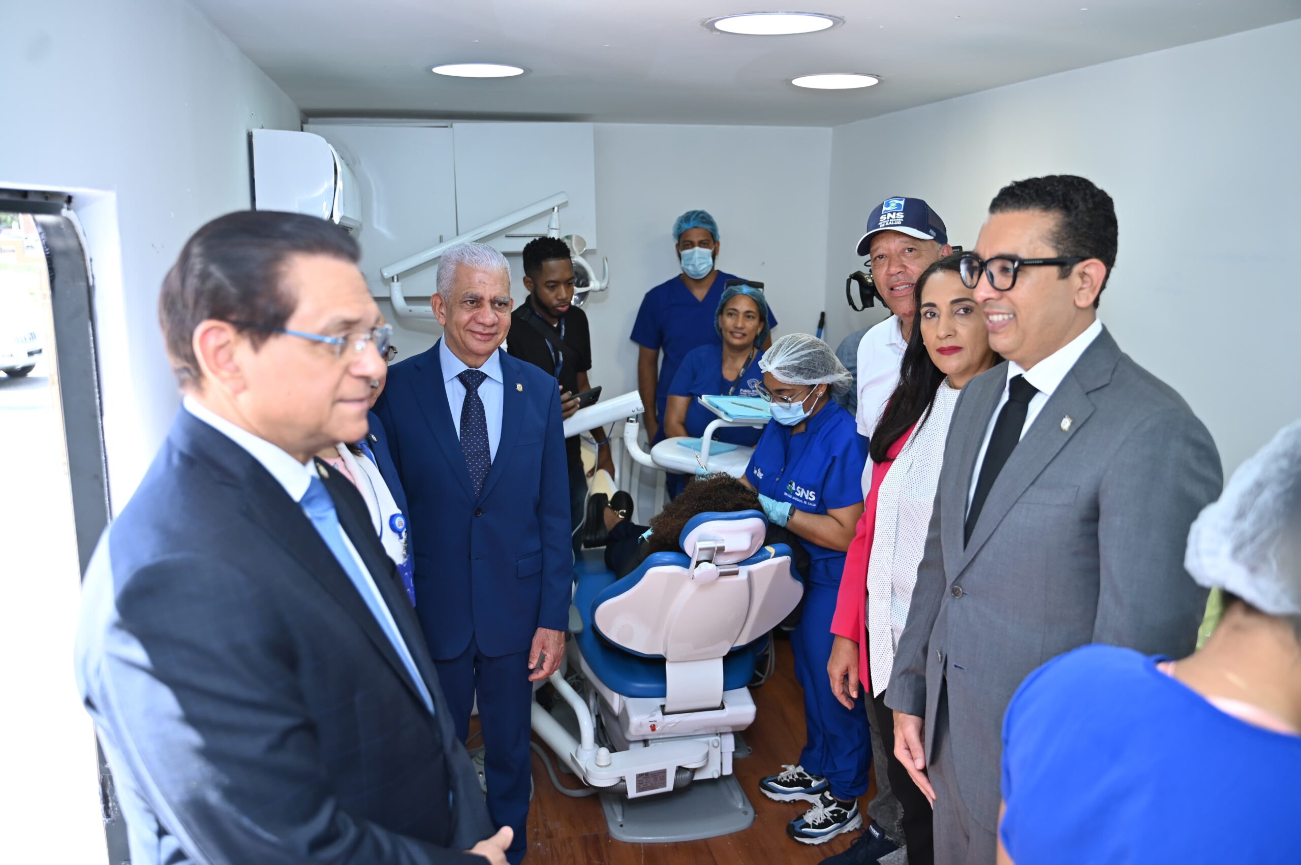 Presidente del Senado llama a realizarse chequeos médicos para detección temprana de enfermedades