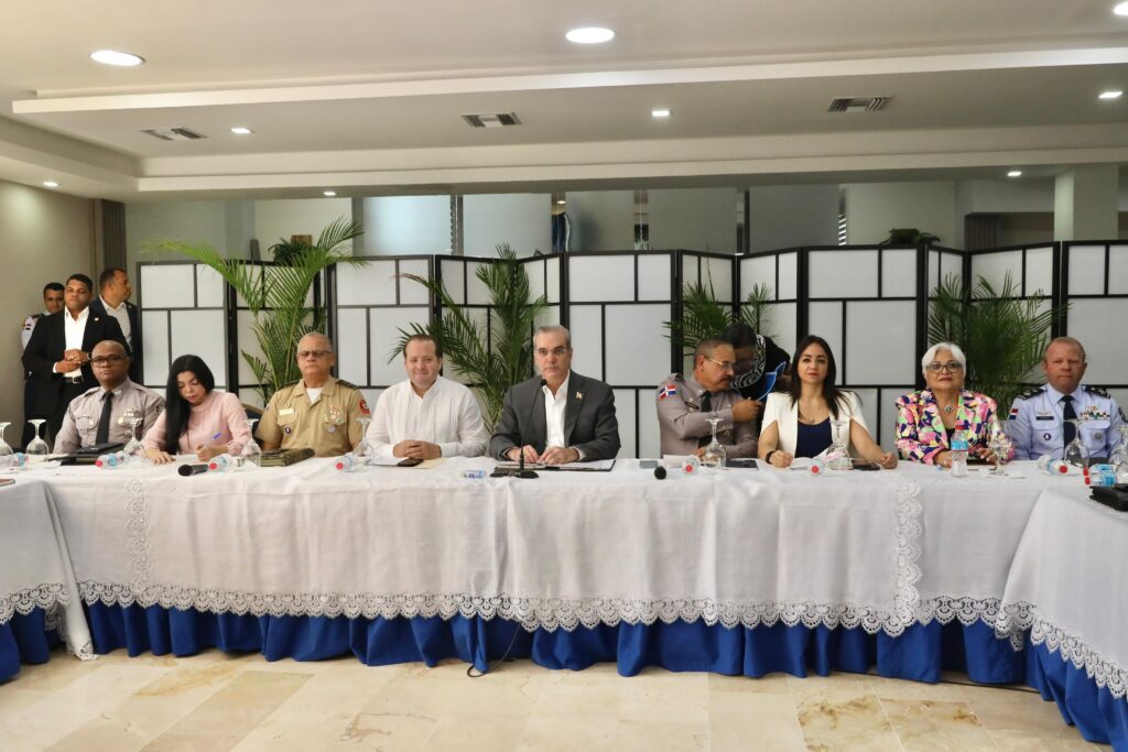 Presidente Abinader encabeza reunión de seguimiento al Plan de Seguridad Ciudadana