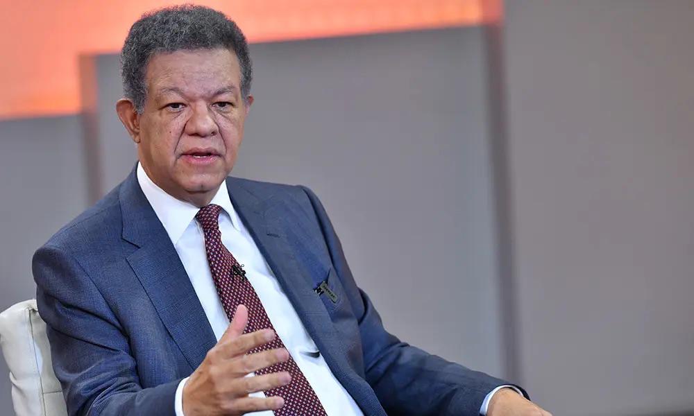 Leonel Fernández insta al gobierno a buscar consenso para evitar crisis por paquetazo fiscal