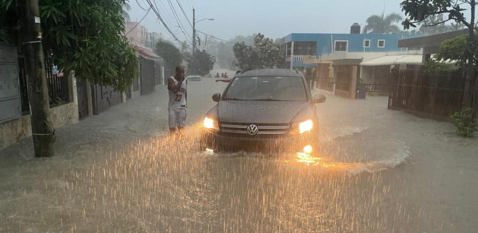 Sistema frontal y vaguada provocarán aguaceros hasta el fin de semana