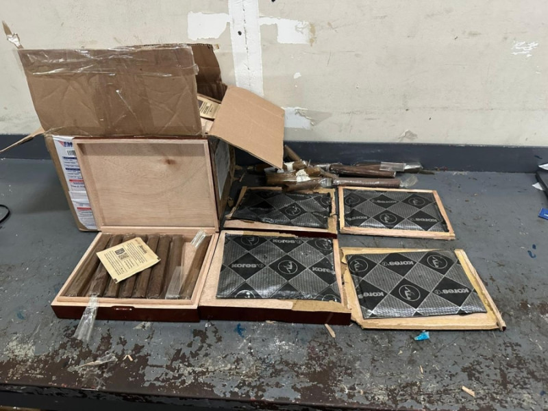 DNCD incauta láminas de cocaína en cajas de tabaco