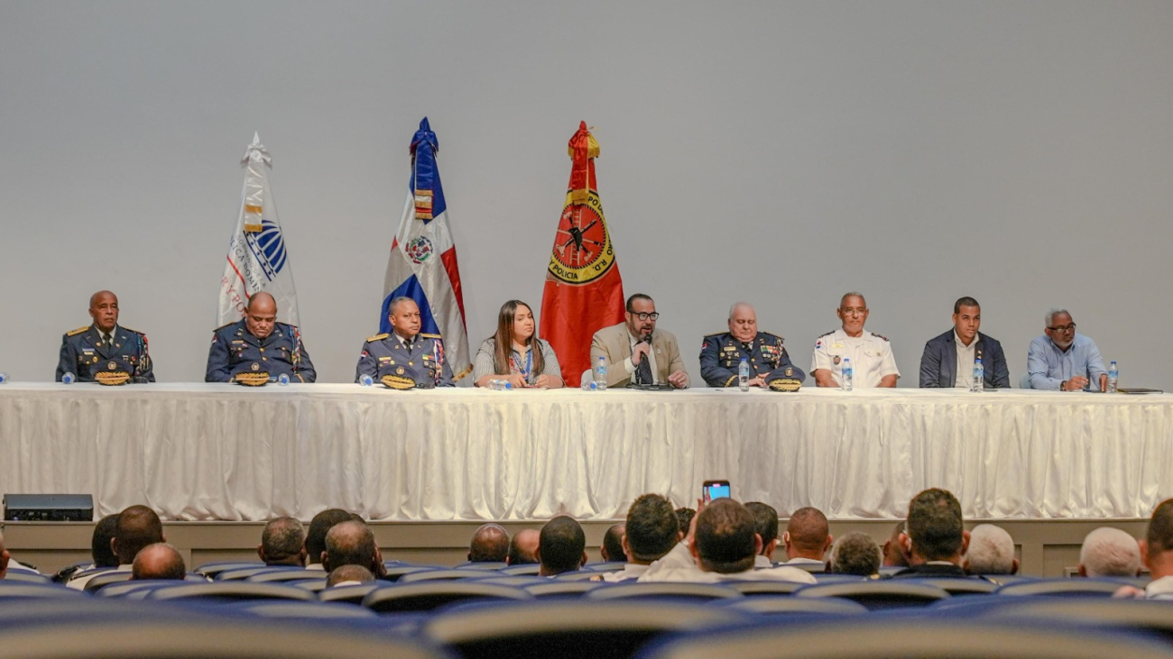 Ministerio de Interior y Policía establece Dirección de Bomberos para fortalecer la capacidad de respuesta