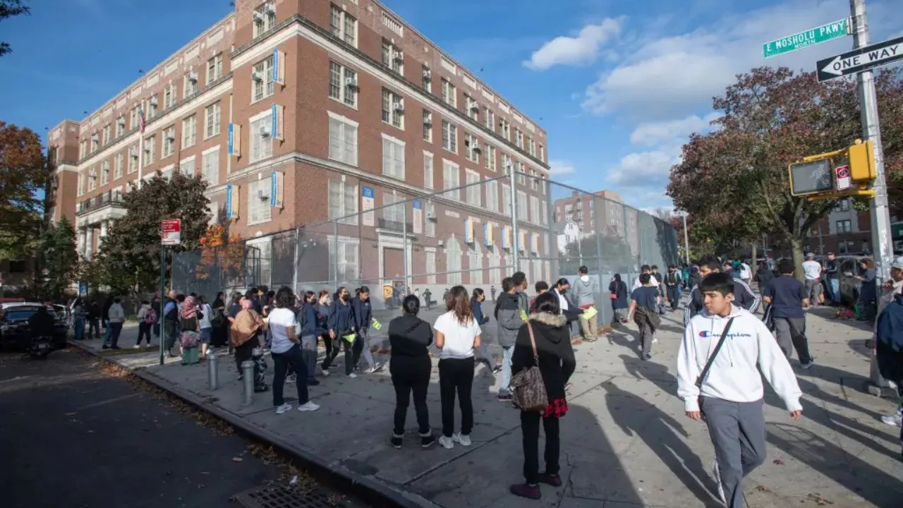 NY: Investigan maestro RD y su esposa por tráfico humano