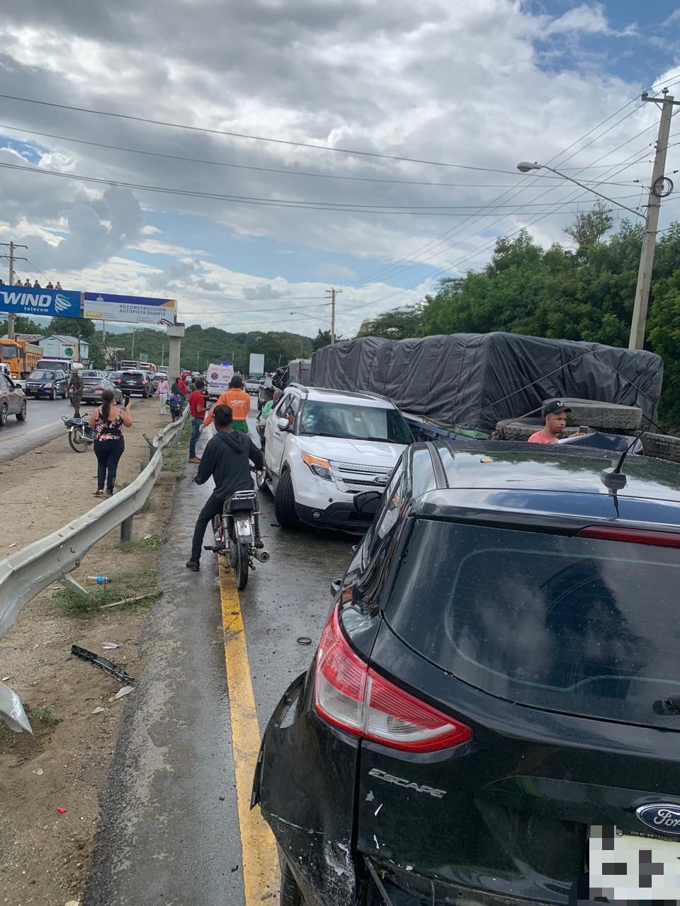 Sistema 911 coordina asistencia en accidente múltiple en Navarrete