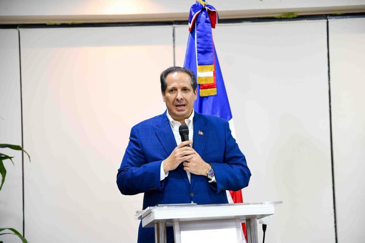 Ministro de Salud llama a llevar un estilo de vida saludable para prevenir y controlar la diabetes