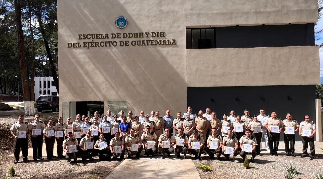 Instructores Dominicanos culminan el Curso de Formadores de Instructores en Derechos Humanos y DIH para miembros del Ejército de Guatemala