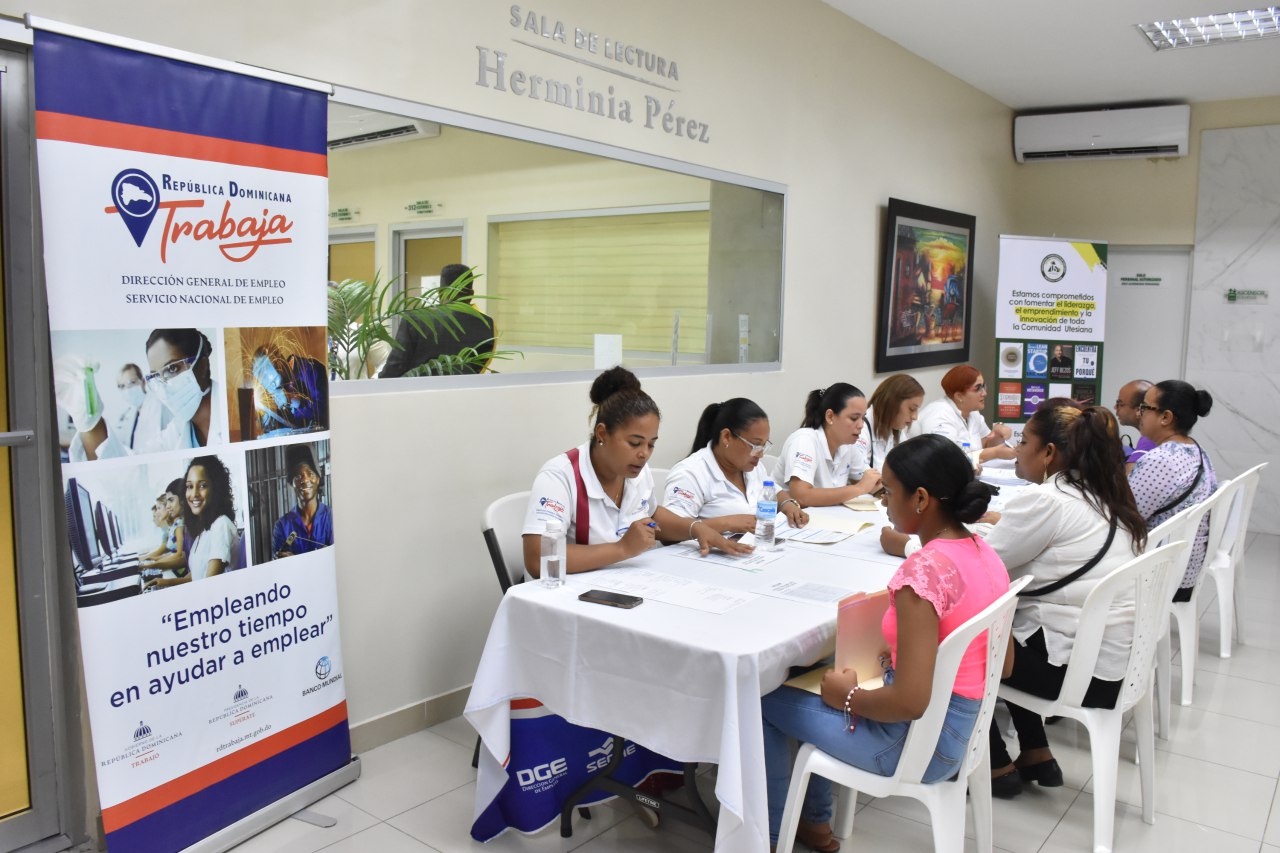 Ministerio de Trabajo invita a ferias de empleo para Santo Domingo Este y para Santo Domingo Norte