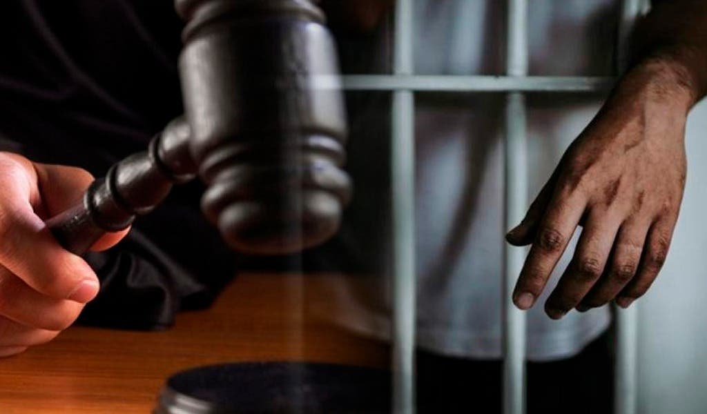 Dictan 20 años de prisión a hombre violó sus 3 hijas