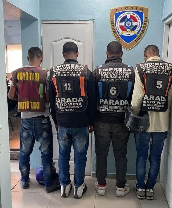 PN apresa 4 hombres por robar alimentos desde camiones en el Puerto