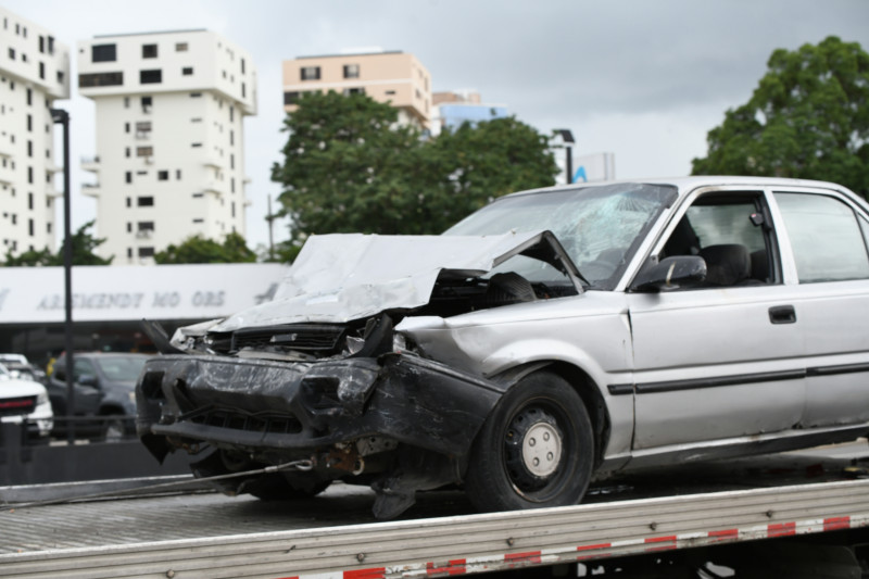Tres personas resultan heridas en accidente de tránsito en el túnel de la 27 de Febrero