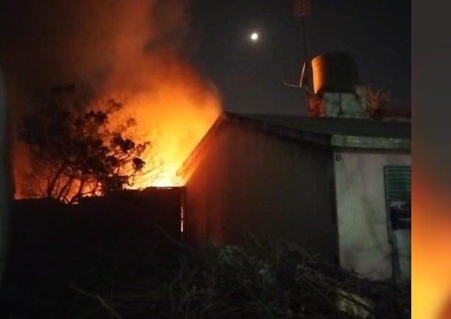 S.Cristóbal: Tres niños mueren calcinados al incendiarse vivienda