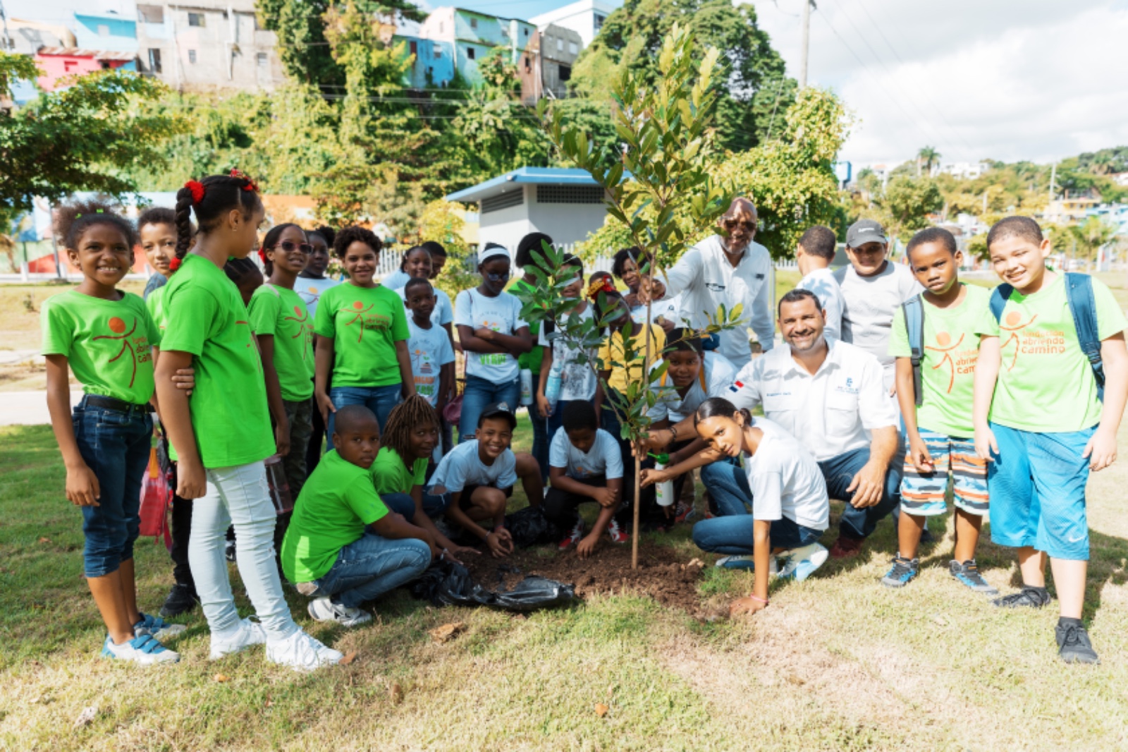 Alcaldía del DN y Fundación Abriendo Camino realizan una Eco-Visita en Cristo Park