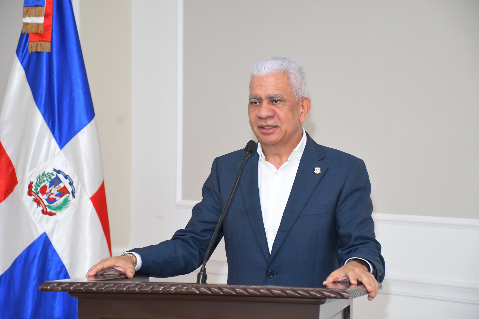 Presidente del Senado ratifica compromiso con rendición de cuentas y planificación; encabeza taller dirigido a directores departamentales