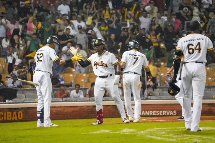 Las Águilas empatan en primero con las Estrellas
