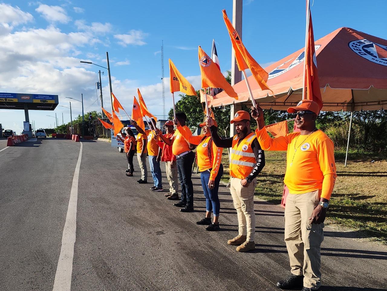 Apecomp valora entrega y dedicación de voluntarios de la Defensa Civil para proteger a la ciudadanía