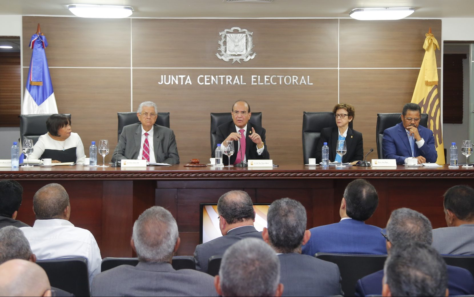 JCE presentará a autoridades de partidos proyecto nueva cédula