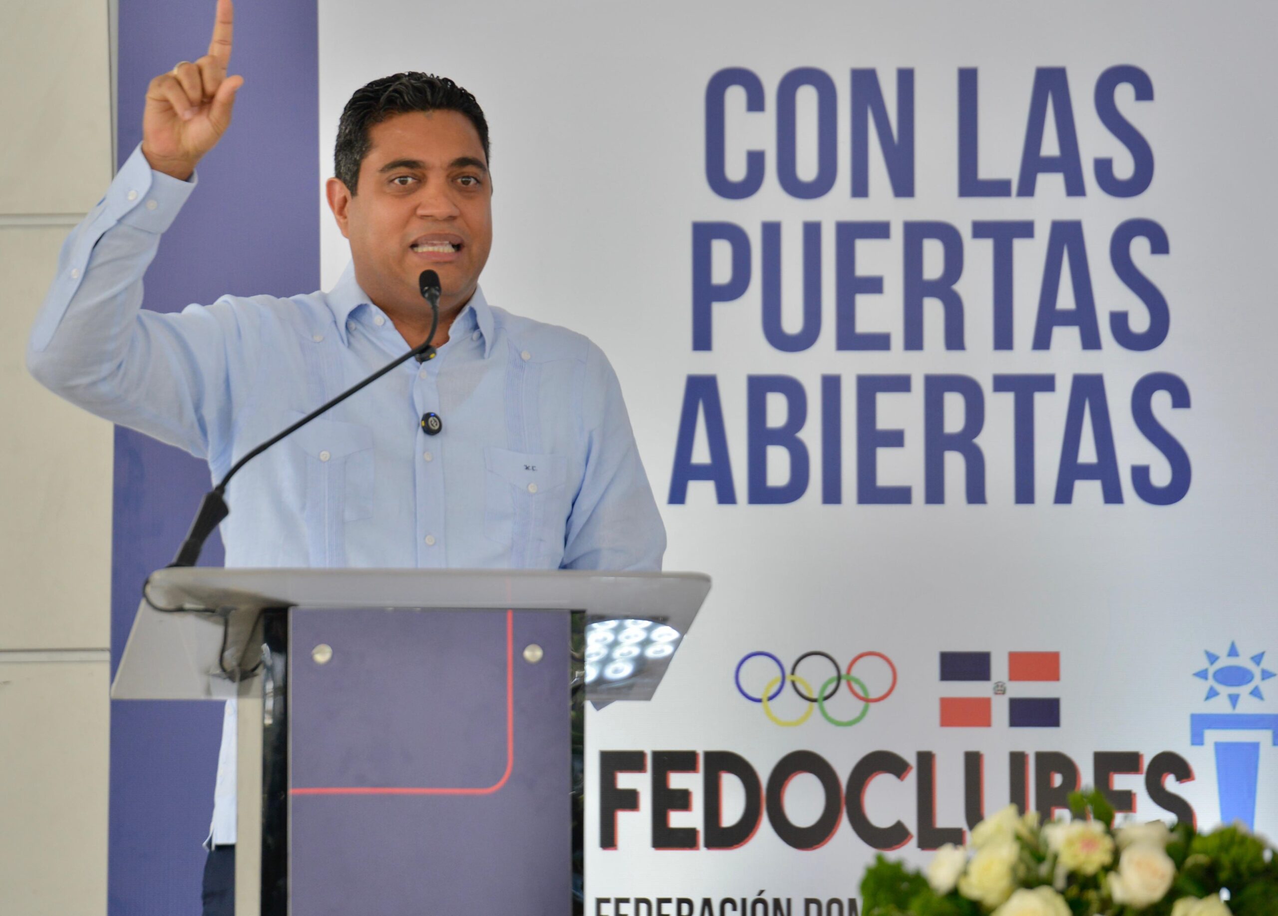 Ministro Kelvin Cruz anuncia inversión de 2 mil millones en obras deportivas en el 2025